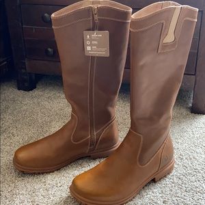 Bogs waterproof leather and rubber boots.